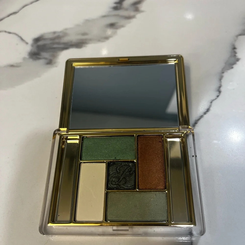 Estēe Lauder Pure‎ Color 09 Esmerald Oasis. Open Box missing the mini brushes
